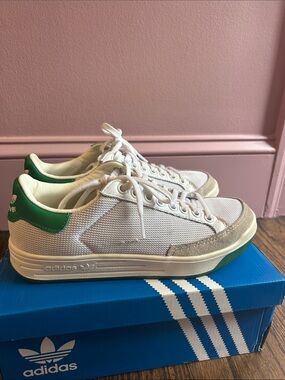 adidas Rod Laver Green & White Sneakers